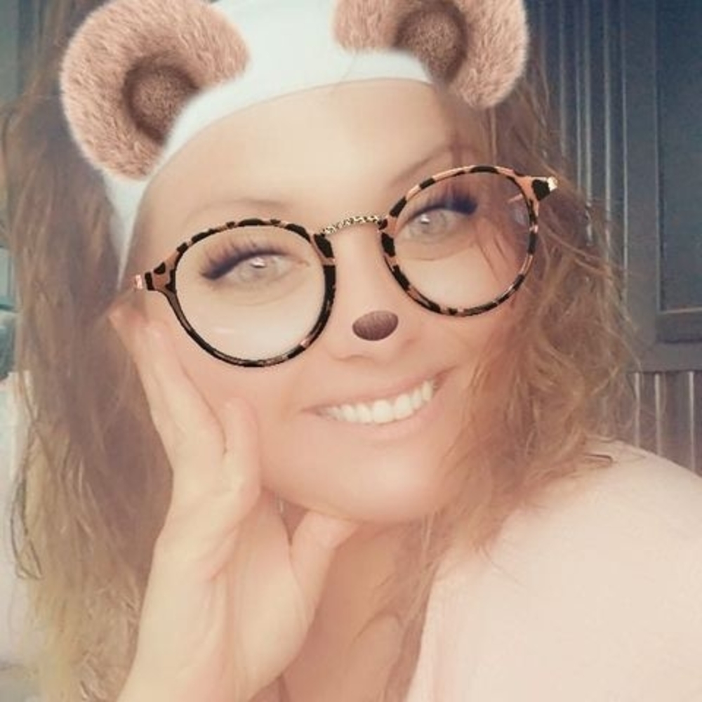 Meet your Posher, Sarrah s.